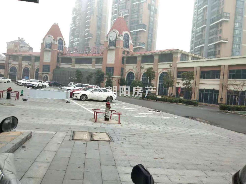 银鹭万树城 169平 优质地段商铺 人流密集 普装出租