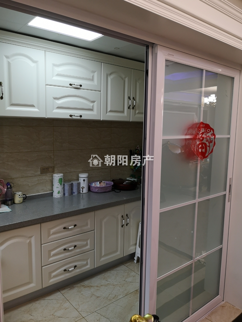 春雨梧桐 115平 南向豪装三室 交通便利 配套齐全