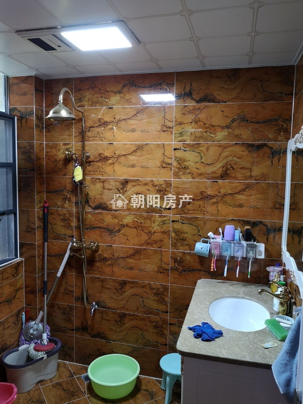 春雨梧桐 115平 南向豪装三室 交通便利 配套齐全