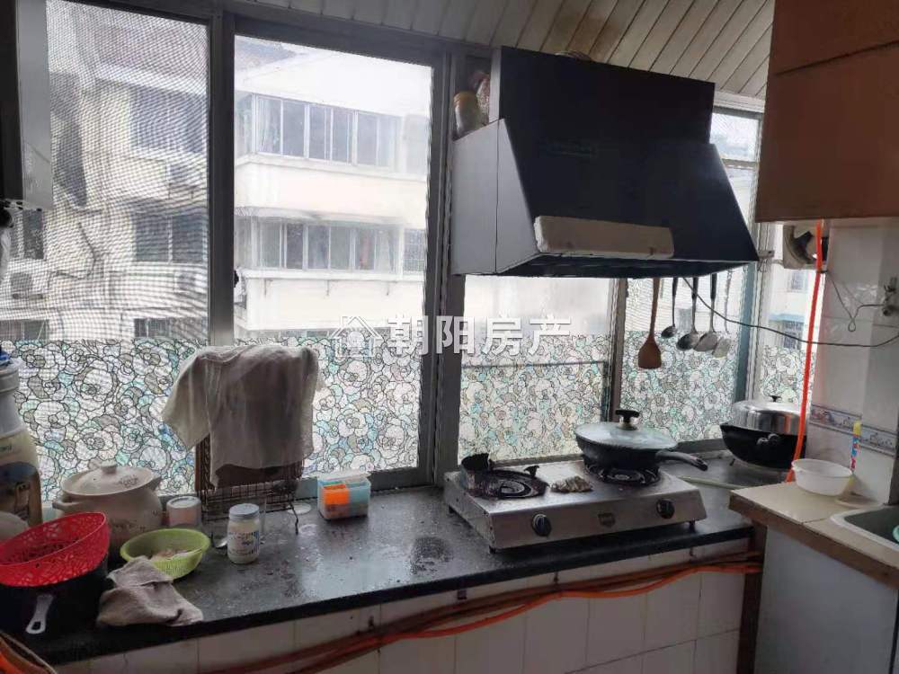 东苑小区西区 112平 南向三室两厅 满两年 简装采光好