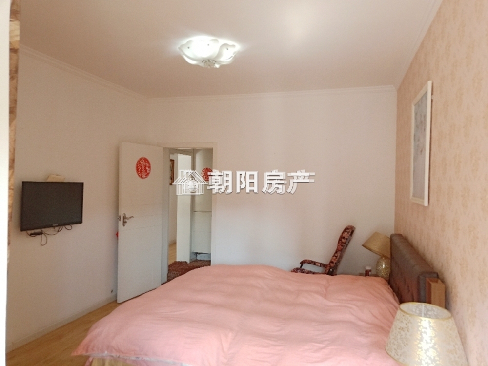 金地滟澜山 119平 南向精装三室 满两年 交通便利