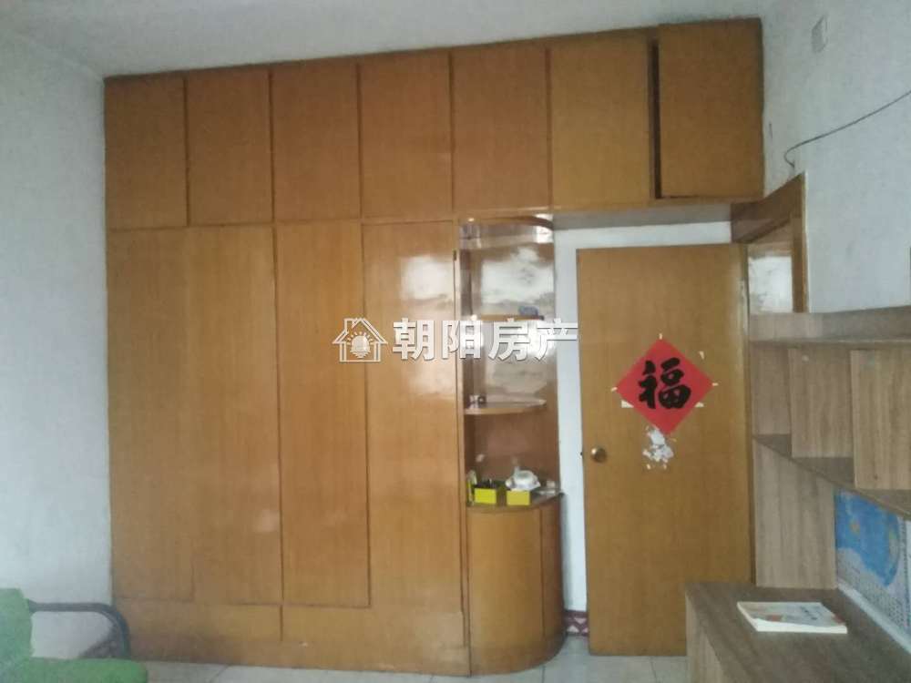 金岭村 40平 南向一室一厅 交通便利 配套齐全