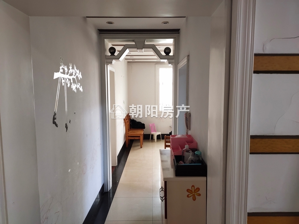 舜耕新村 141平 南向三室两厅 满五唯一 精装拎包入住