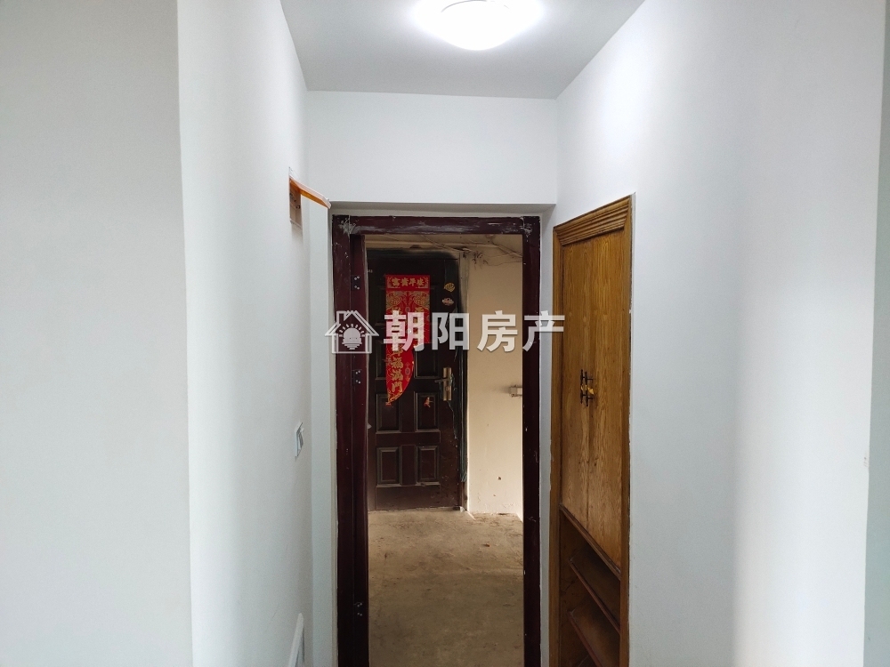 商检楼 83平 南向四室一卫 交通便利 配套齐全
