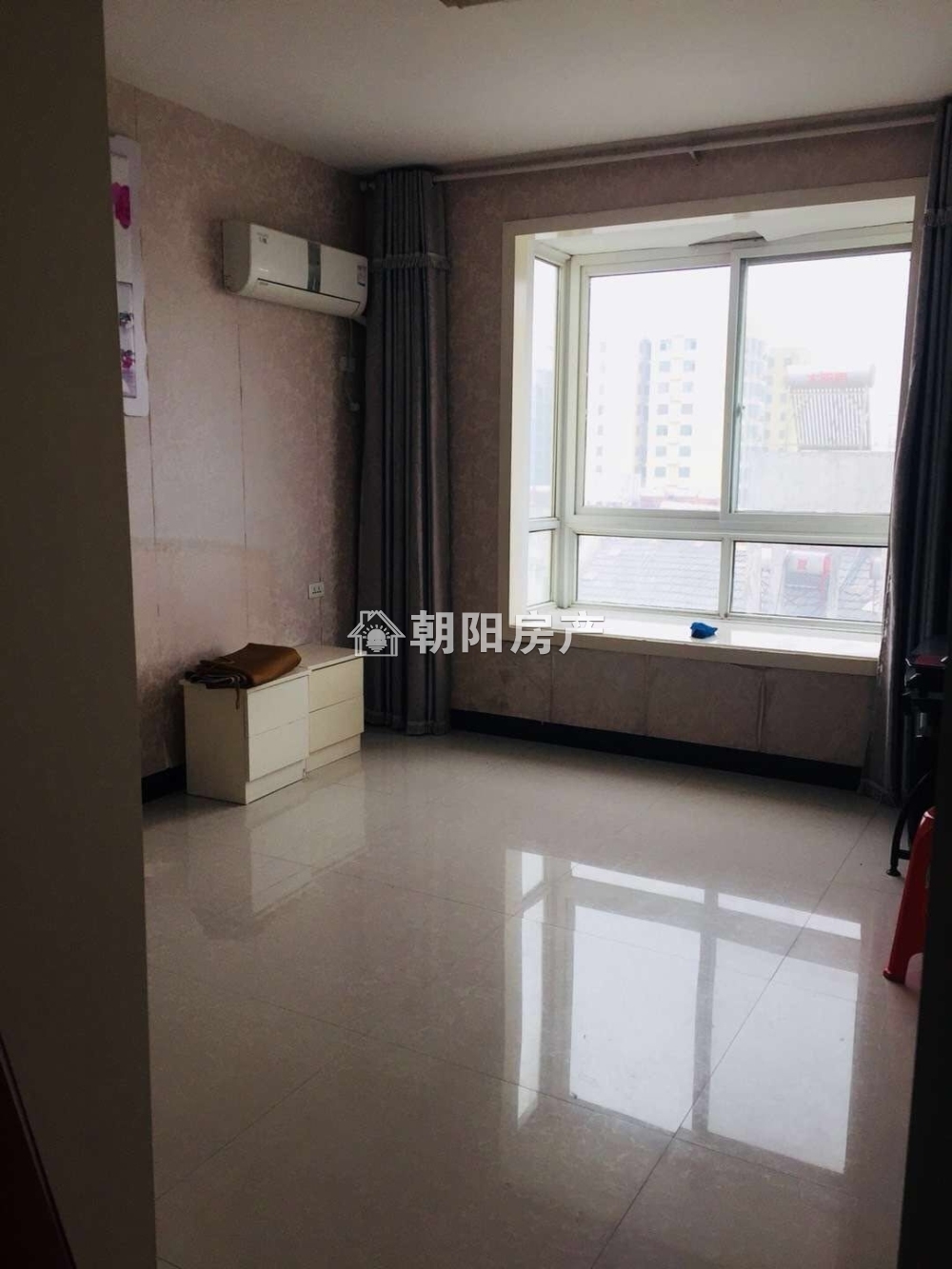 中央花园 98平 两室两厅 南向采光好 交通便利 精装