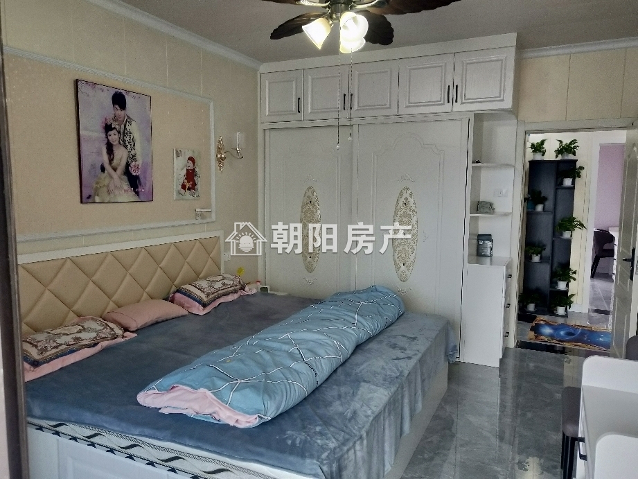 京澳广场 110平 南向三室精装 满五唯一 学区房