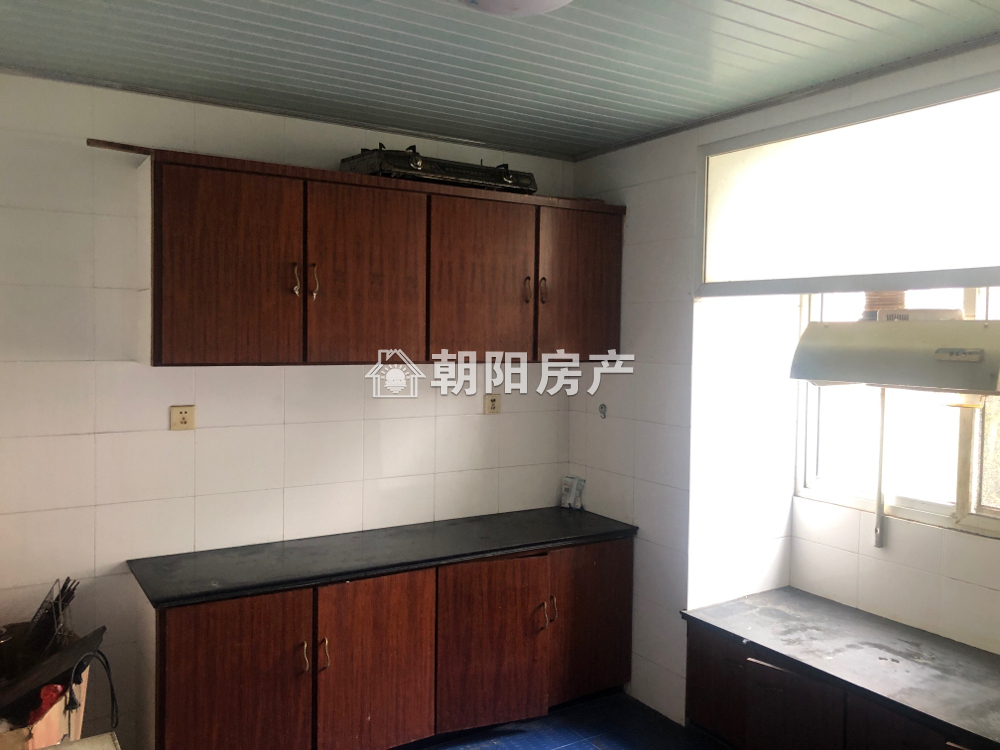 海达花园 82平 南向两室两厅 精装 满两年 交通便利