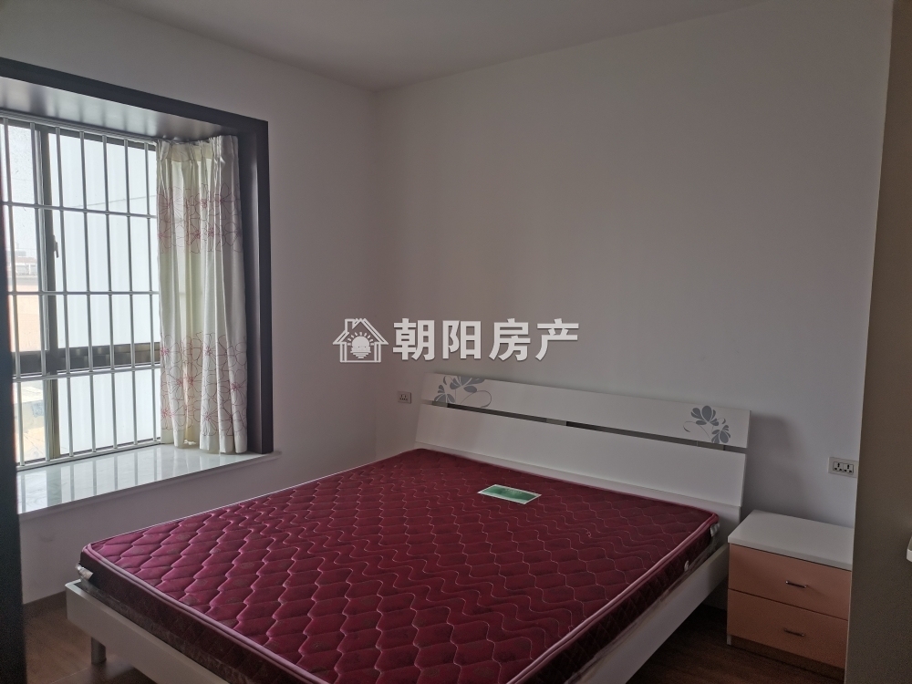 湖滨公园城 137平 南北通透三室二厅 单价3776元 交通便利