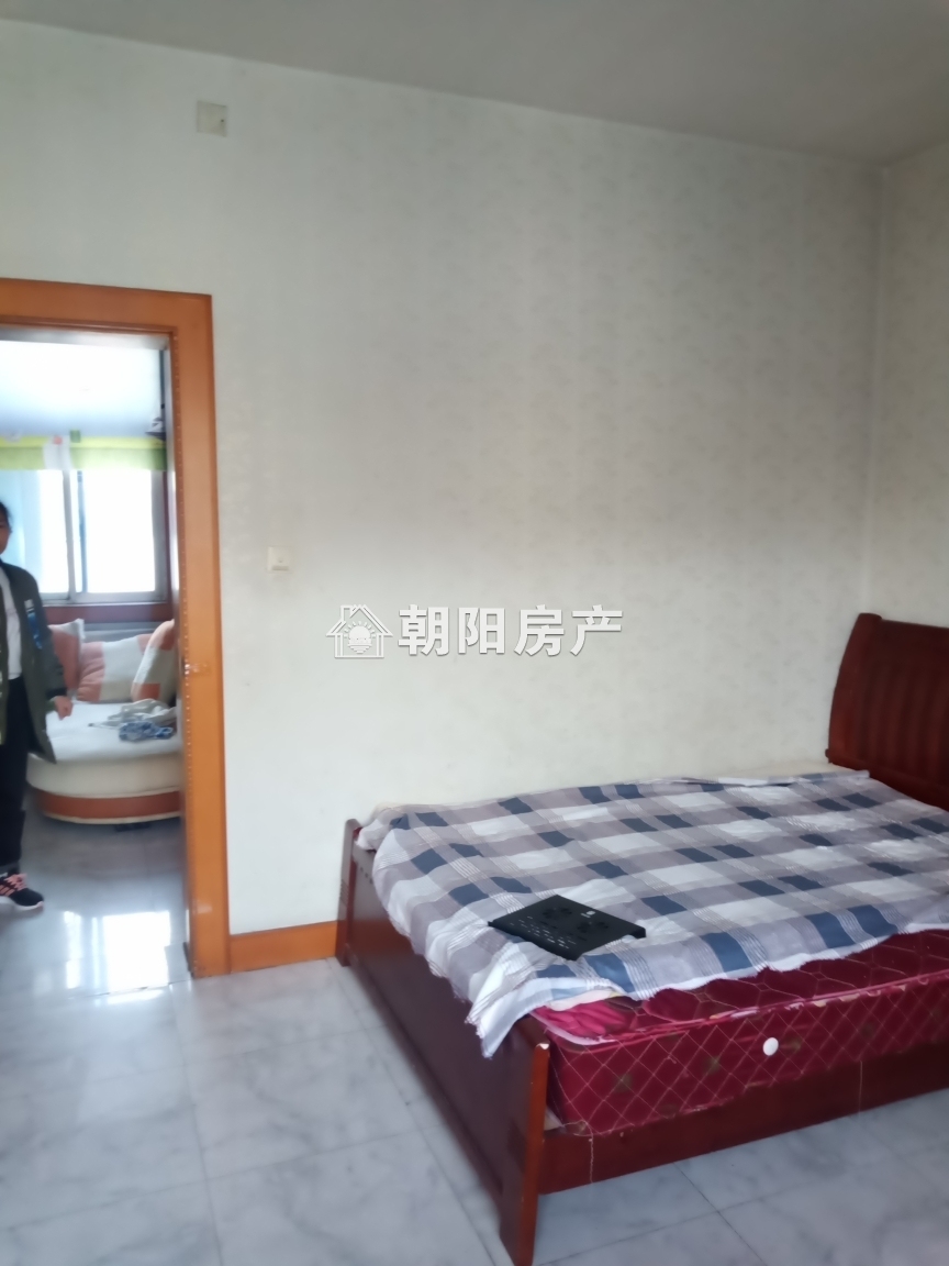 铁三处 78平 南向精装三居 满两年 学区房
