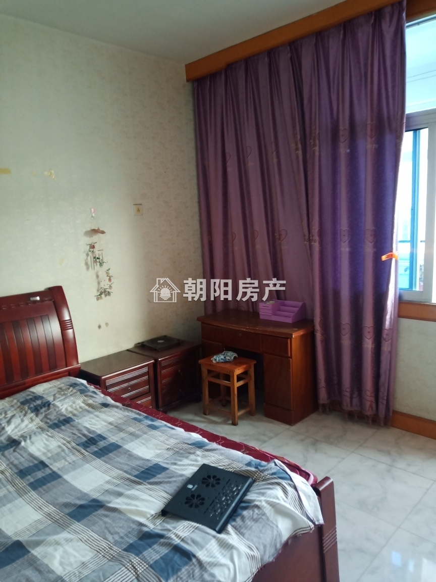 铁三处 78平 南向精装三居 满两年 学区房