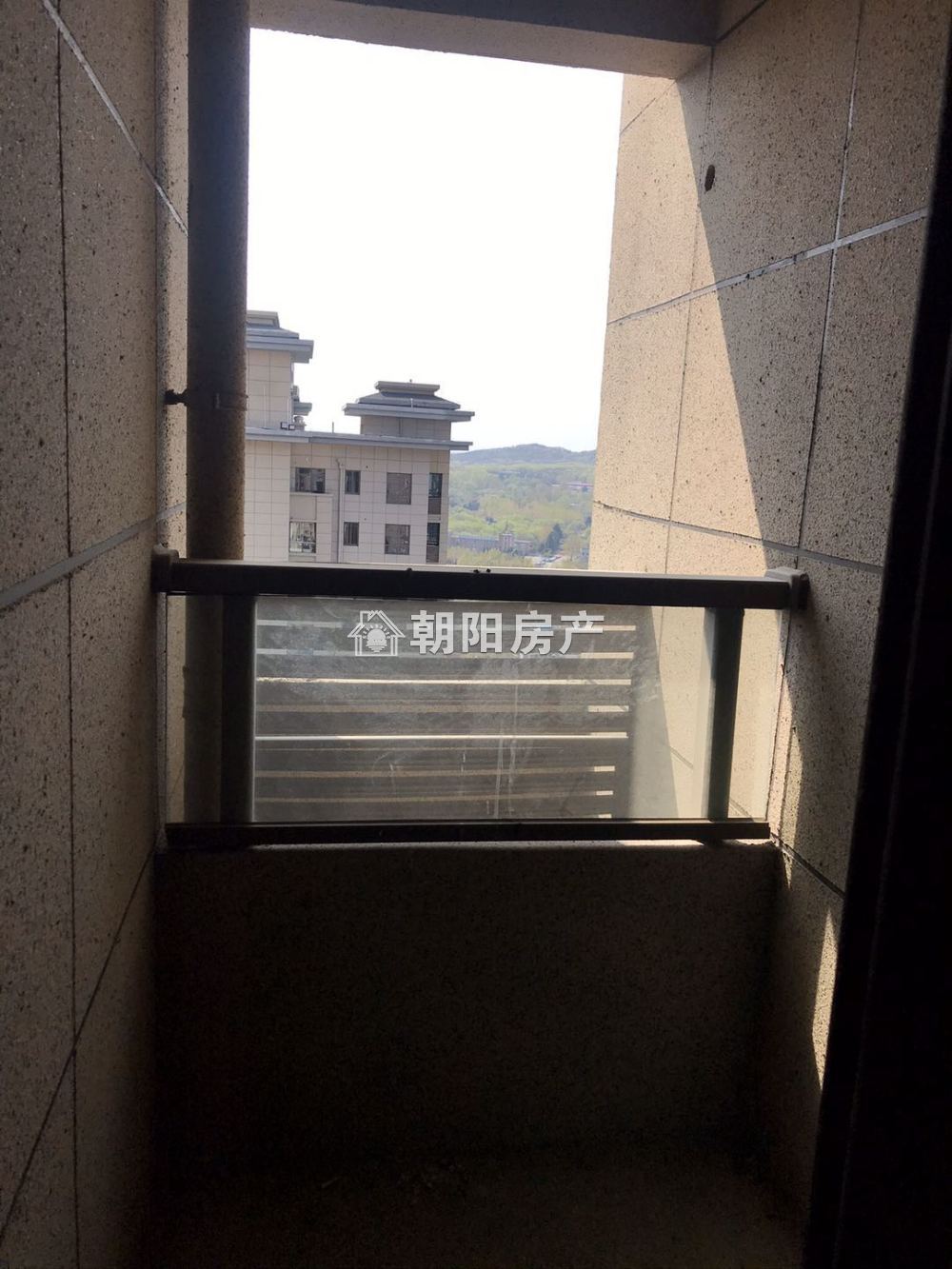 易居东方城 65平 两室一厅双阳台 南向采光好 交通便利
