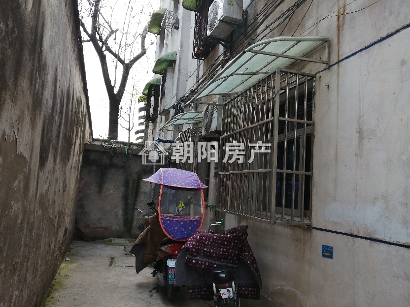 北街 80平 南向两居 简装 交通便利 学区房 采光好