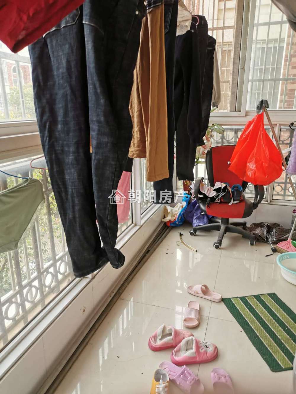 凤凰花园 128平 精装三室朝南 学区房 交通便利