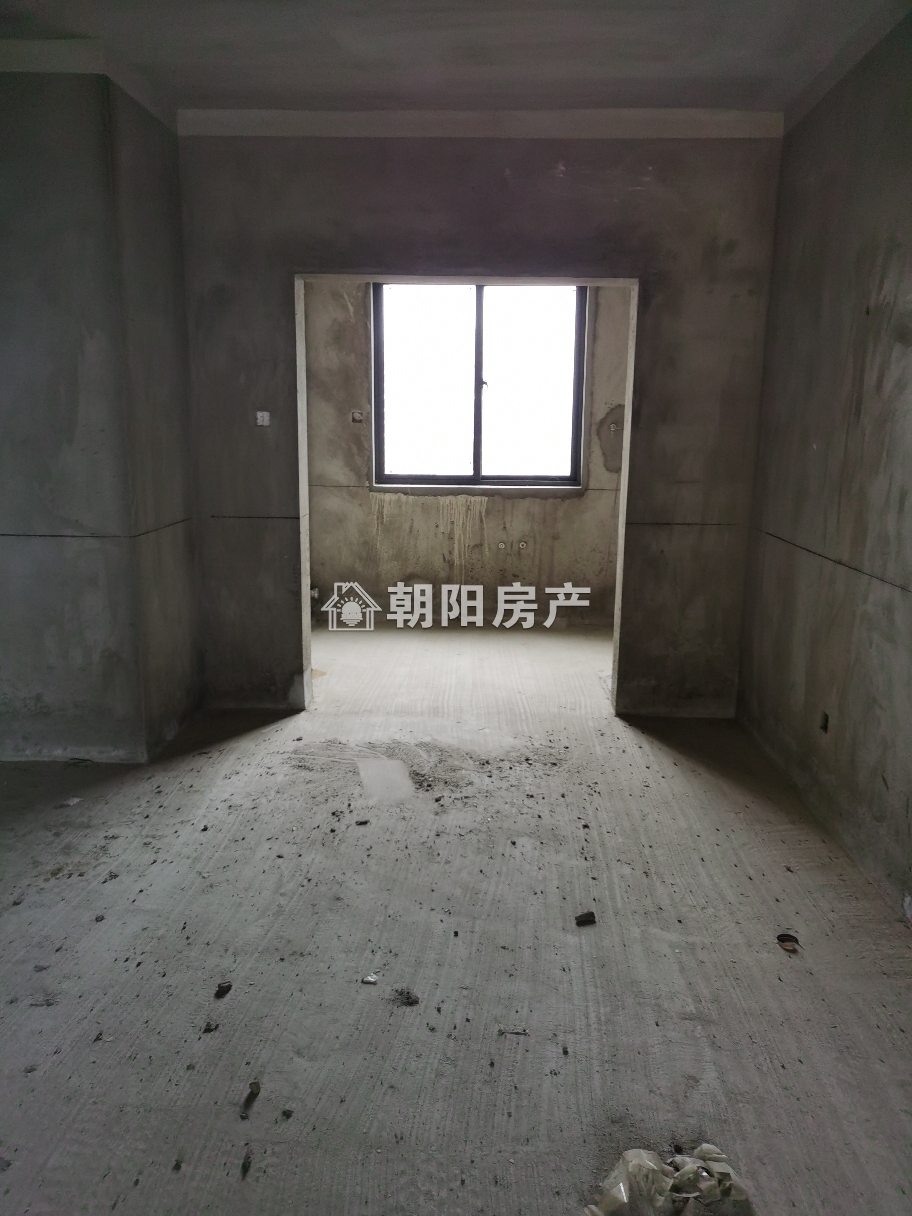 金地天悦 125平 朝南四室一卫 毛坯高楼层 交通便利学区房
