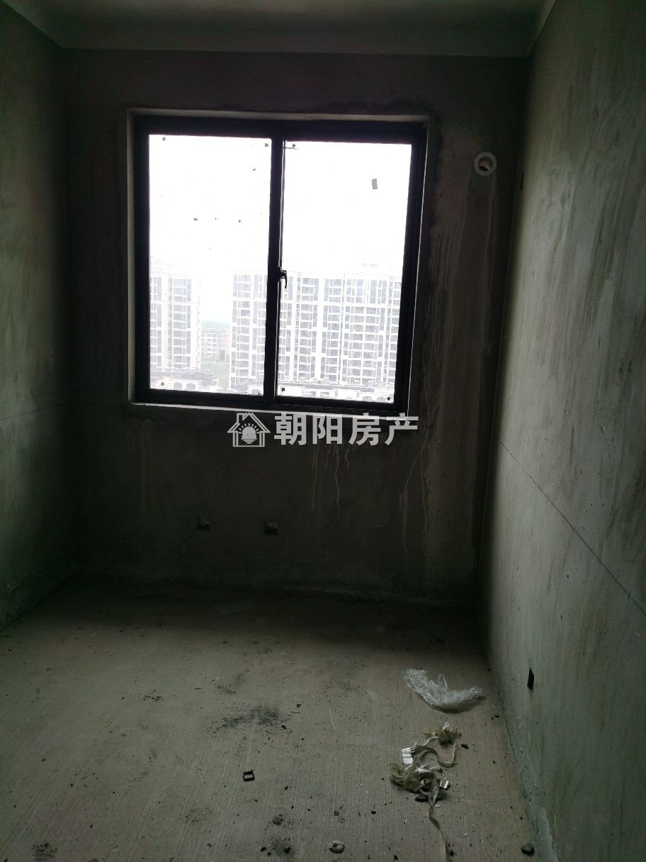金地天悦 125平 朝南四室一卫 毛坯高楼层 交通便利学区房