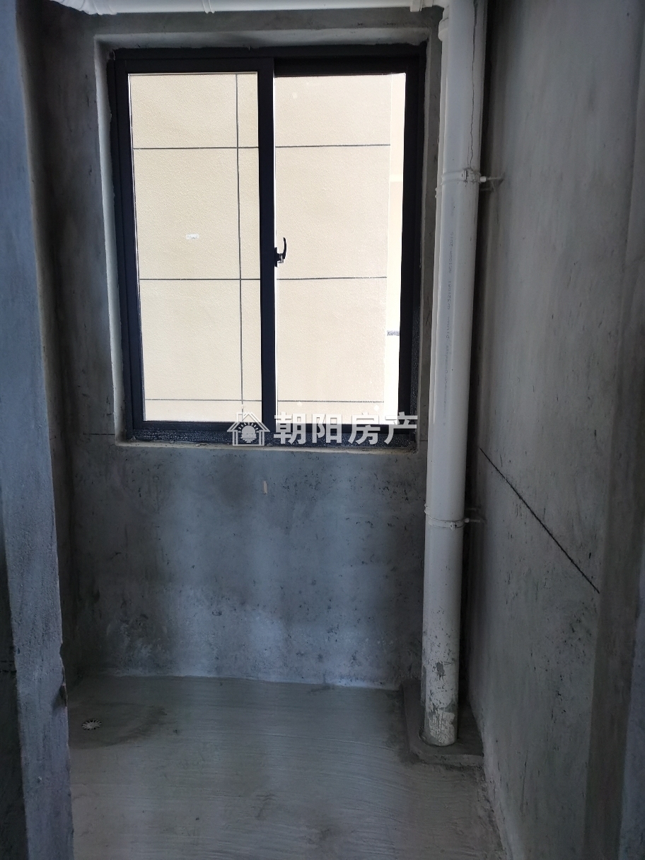 金地天悦 99平 南向三居 毛坯 交通便利 学区房