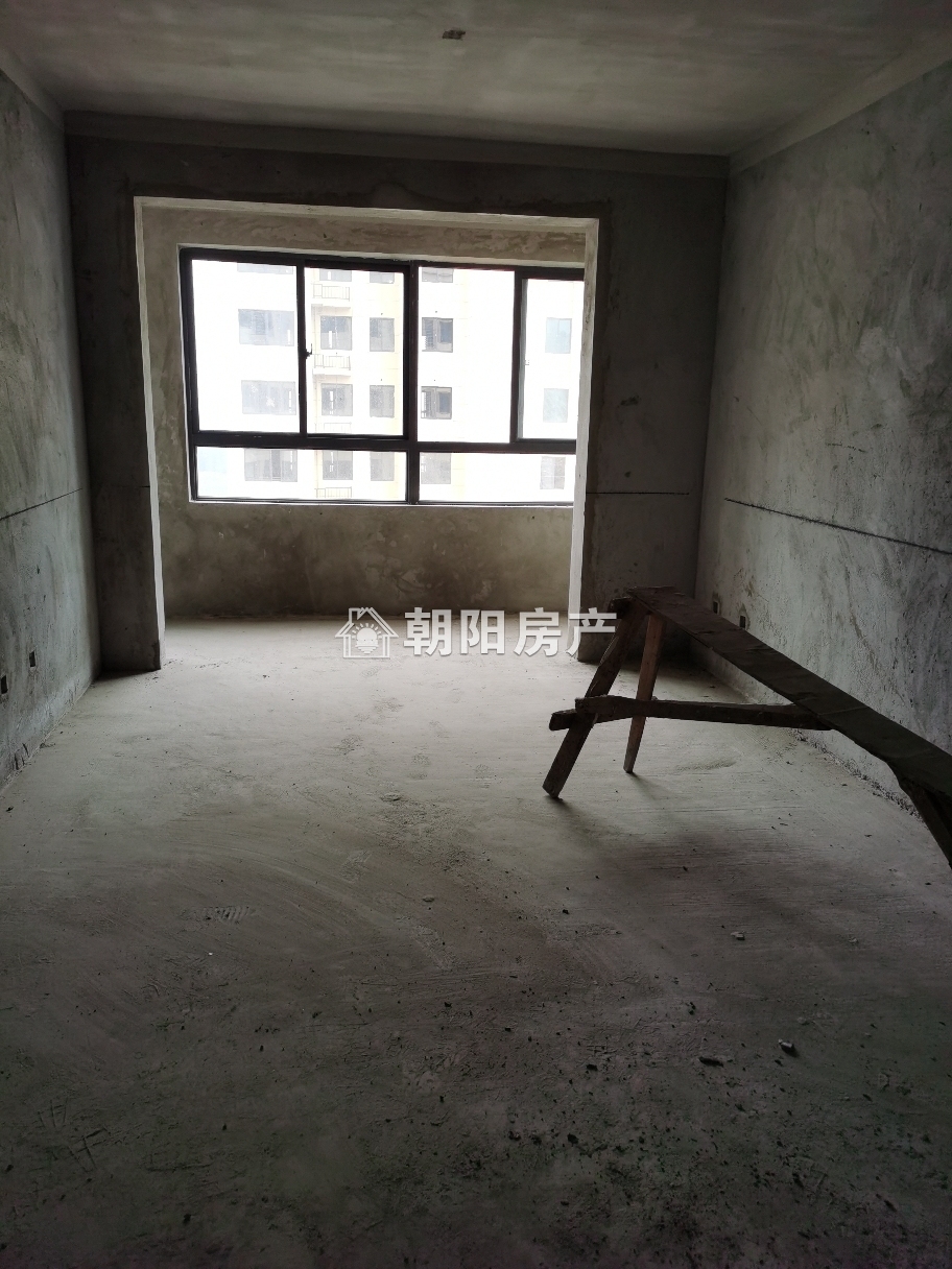 金地天悦 99平 南向三居 毛坯 交通便利 学区房