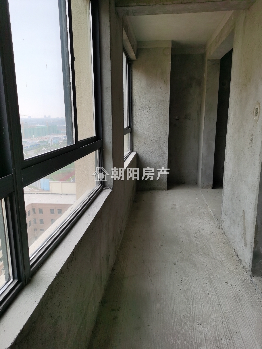 金地天悦 99平 朝南三居 毛坯 学区房 配套齐全