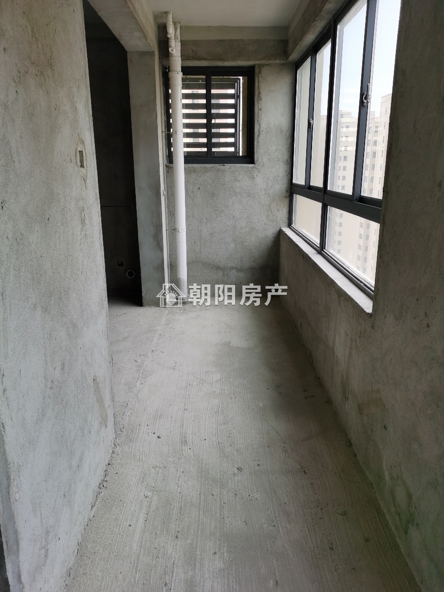 金地天悦 99平 朝南三居 毛坯 学区房 配套齐全