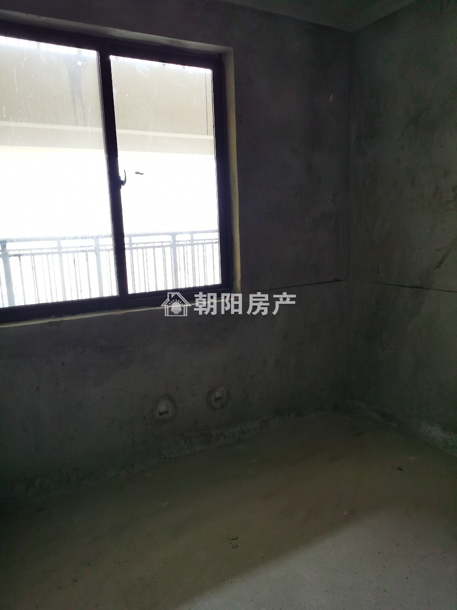 金地天悦 99平 南向三居 毛坯 交通便利 学区房