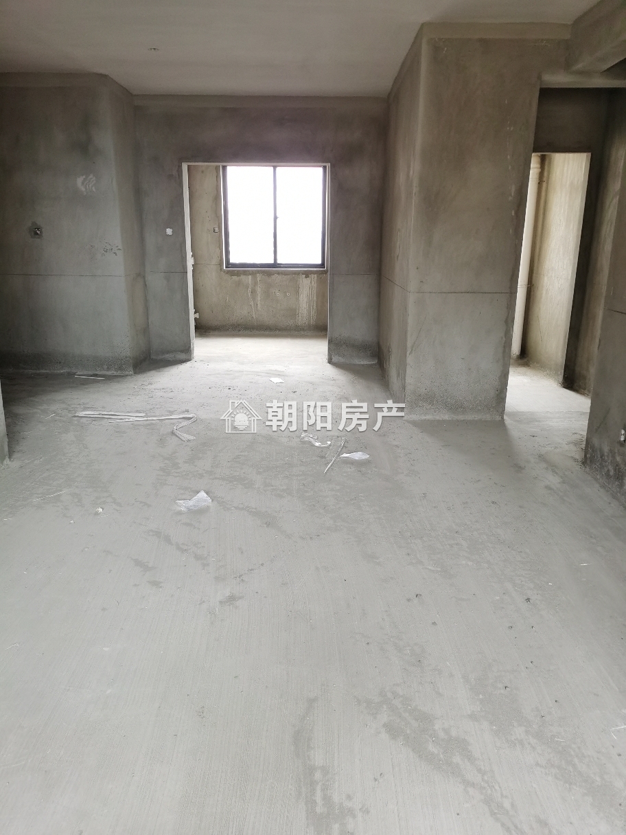 金地天悦 125平 南向四室毛坯 5176元/平 学区房交通便利