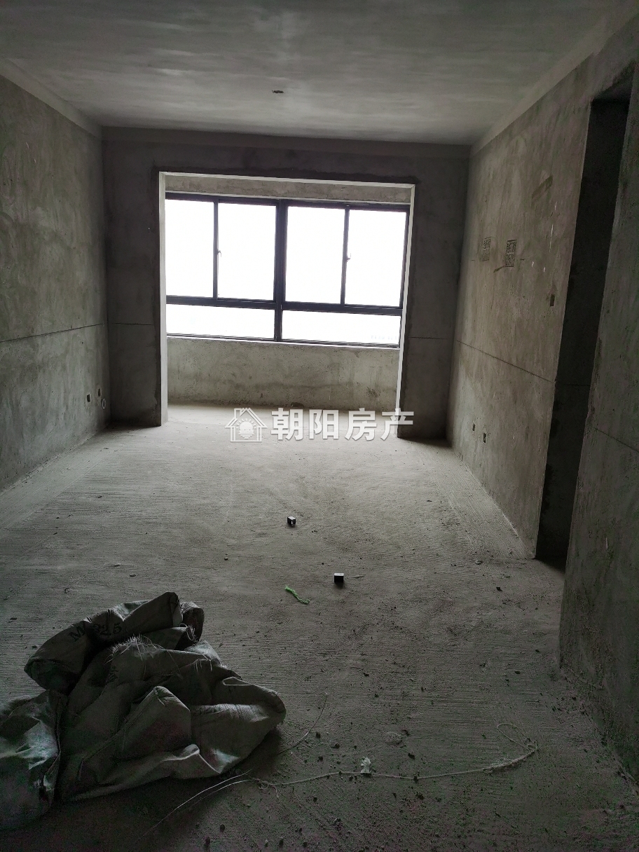 金地天悦 99平 朝南三居 毛坯 学区房 配套齐全