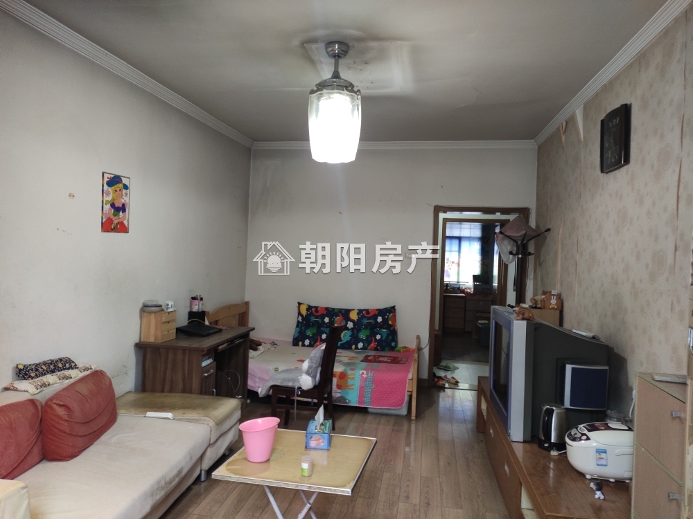 工农村 80平 朝南三室精装 满两年 1612元/平