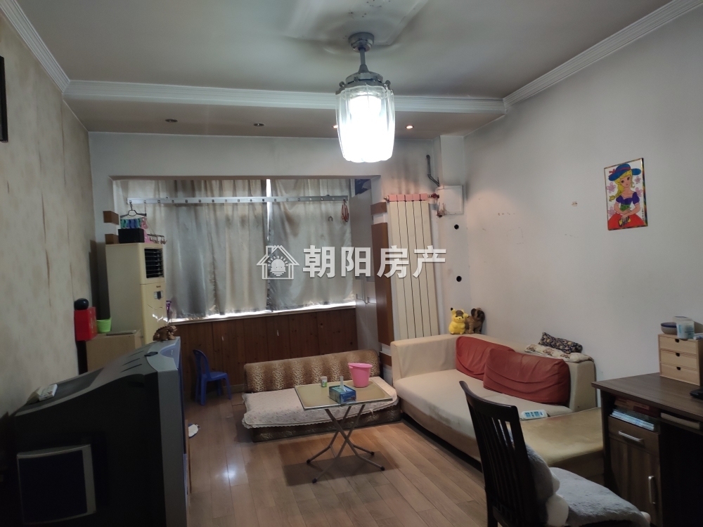 工农村 80平 朝南三室精装 满两年 1612元/平