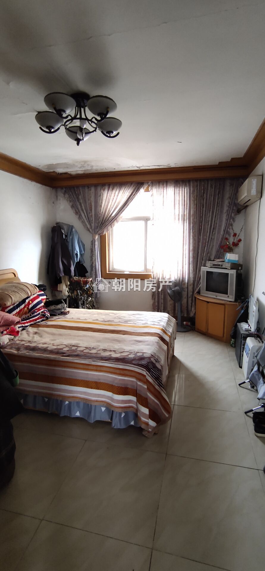 福乐街 118平 南向三室精装 满两年 2452元/平