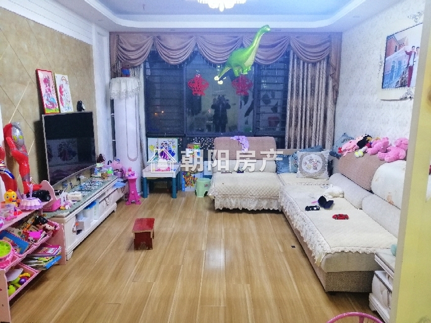 金地月伴湾 100平 南向精装三室 满两年 交通便利