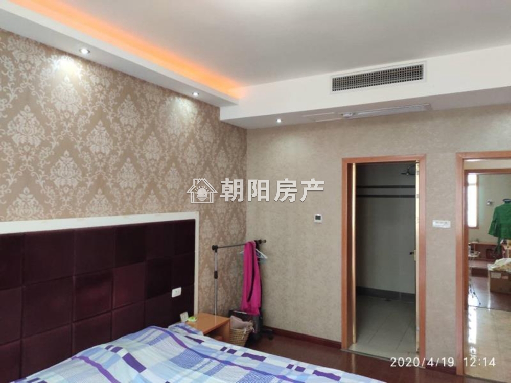 锦绣广场 144平 南向精装三室 2917元/平 交通便利