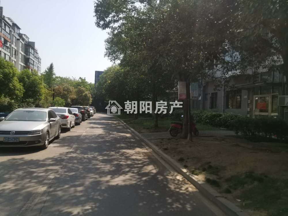 南山村A区 159平 朝南四室精装 学区房满两年