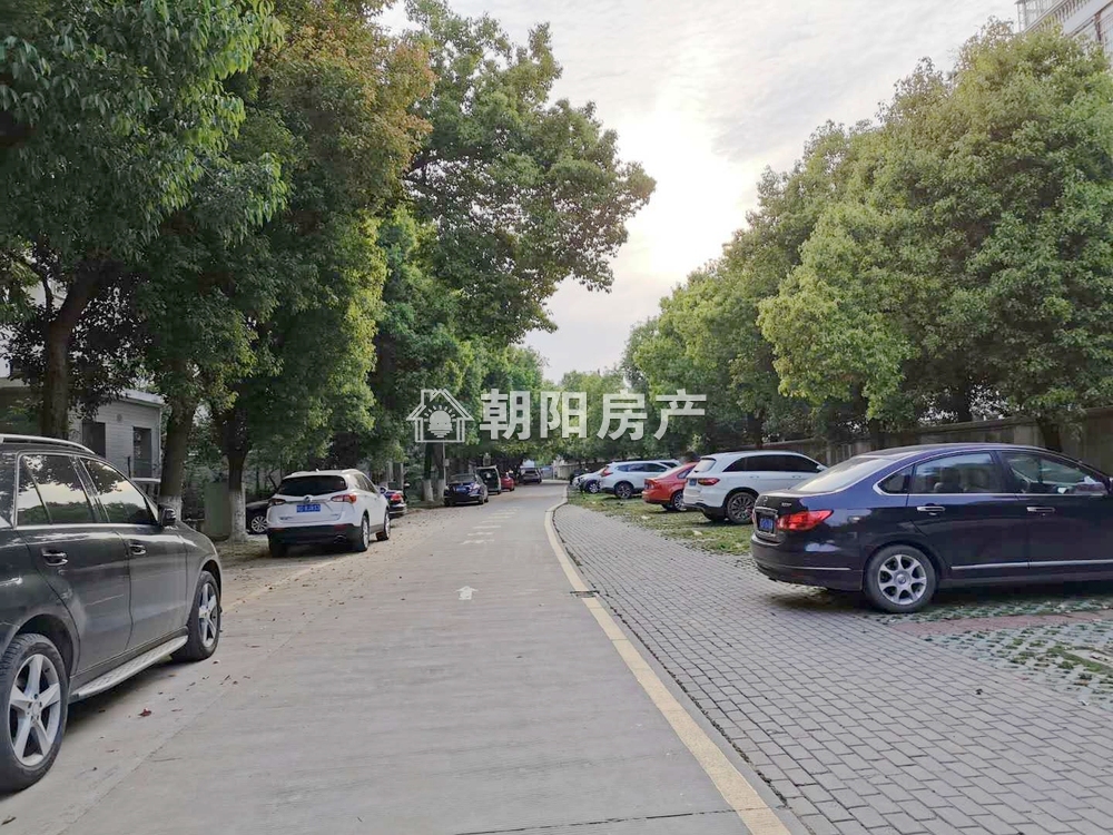 惠利中都 133平 朝南三室两厅 学区房 交通便利