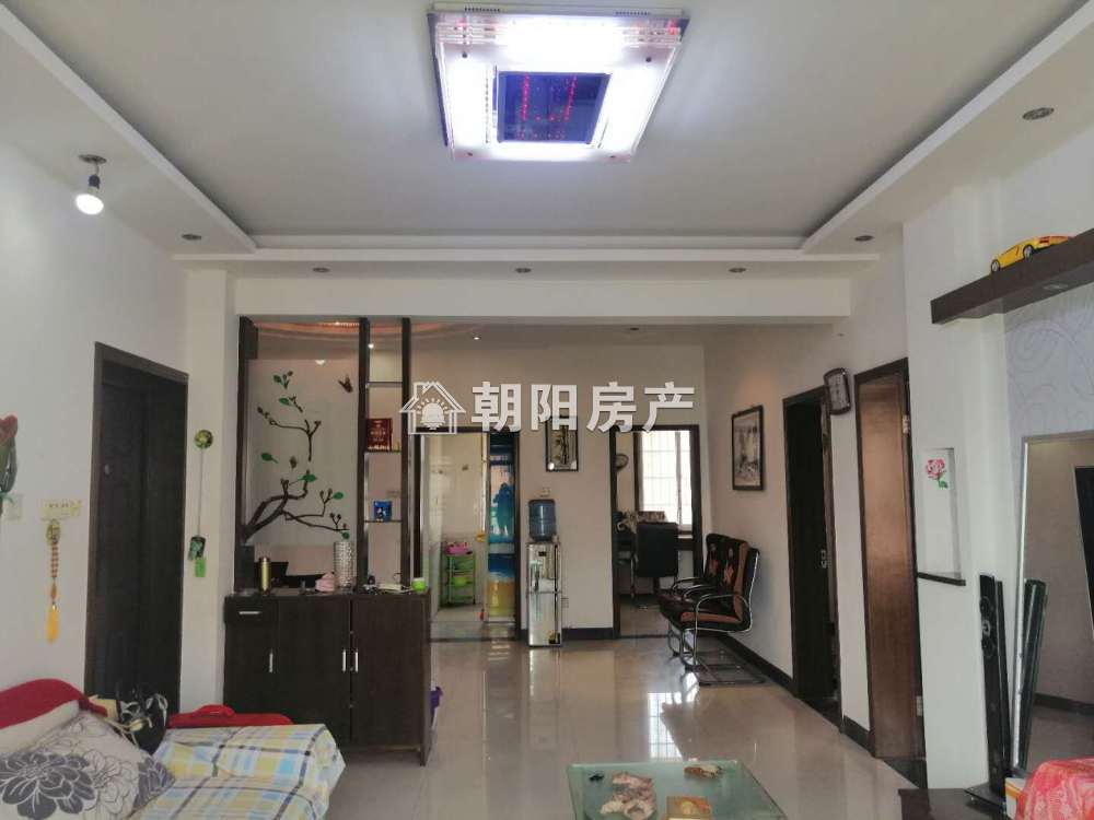 金丰易居 100平 朝南精装三室 采光好 配套齐全
