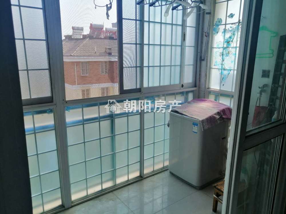 金丰易居 100平 朝南精装三室 采光好 配套齐全