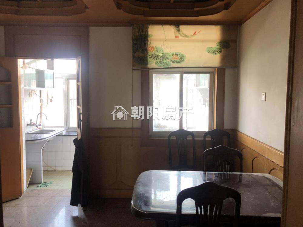 前锋二村 63平 南向两居 满两年 简装