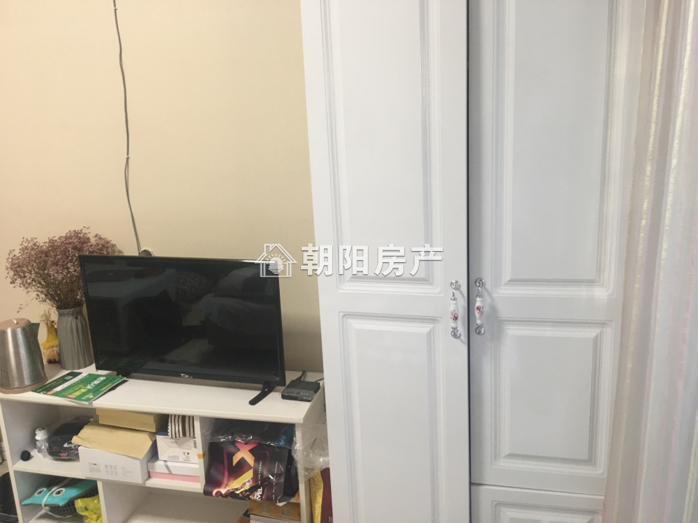 银鹭万树城 42平 精装一室 满两年 交通便利 学区房