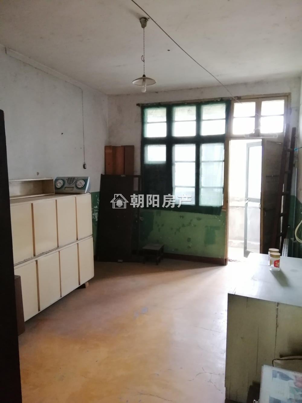 桂苑西区 61平 朝南两室 交通便利 满两年