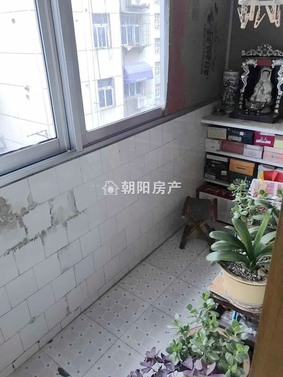 香港街花园 77平 南向精装两居 交通便利 拎包入住