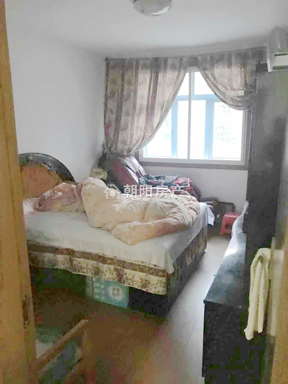 香港街花园 77平 南向精装两居 交通便利 拎包入住