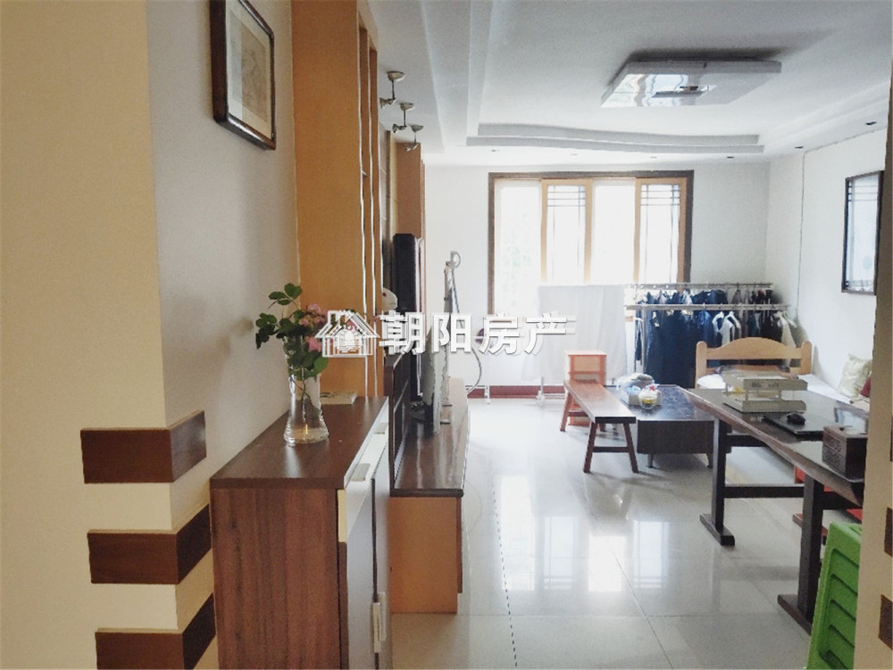 裕安三村 133平 南向三室二厅 精装 满两年 学区房