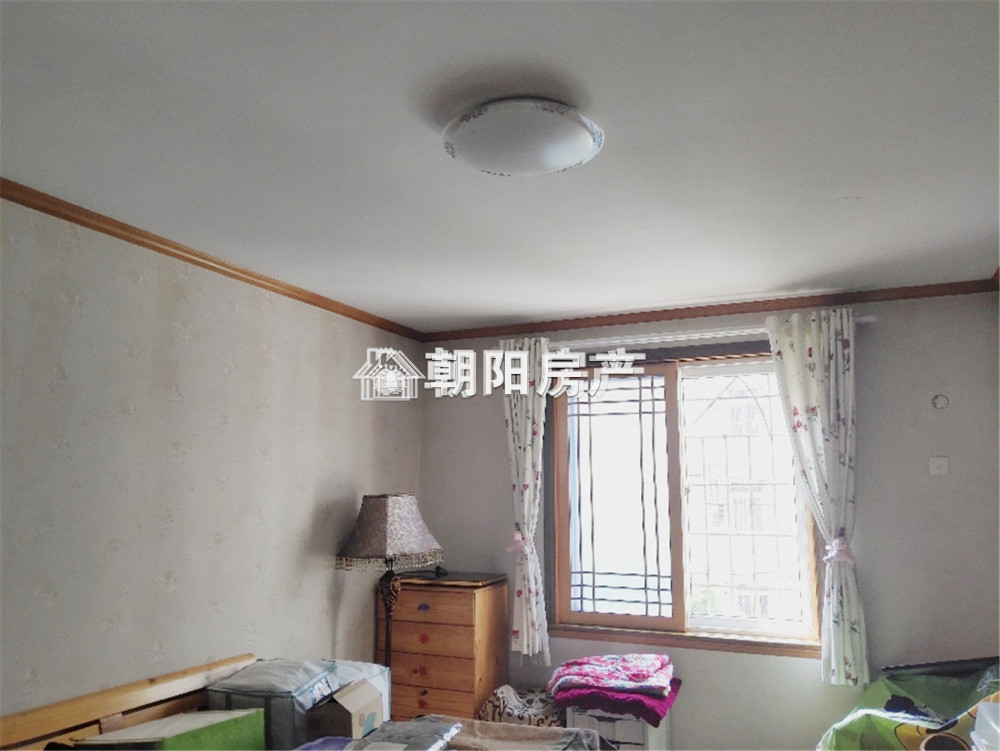 裕安三村 133平 南向三室二厅 精装 满两年 学区房