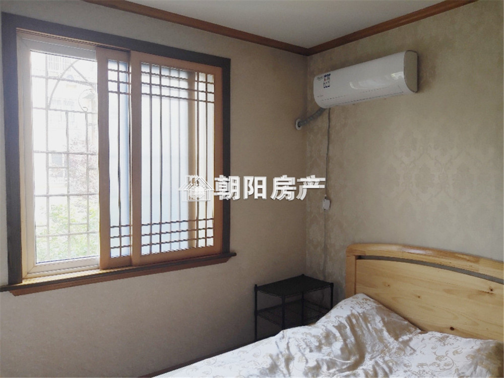 裕安三村 133平 南向三室二厅 精装 满两年 学区房