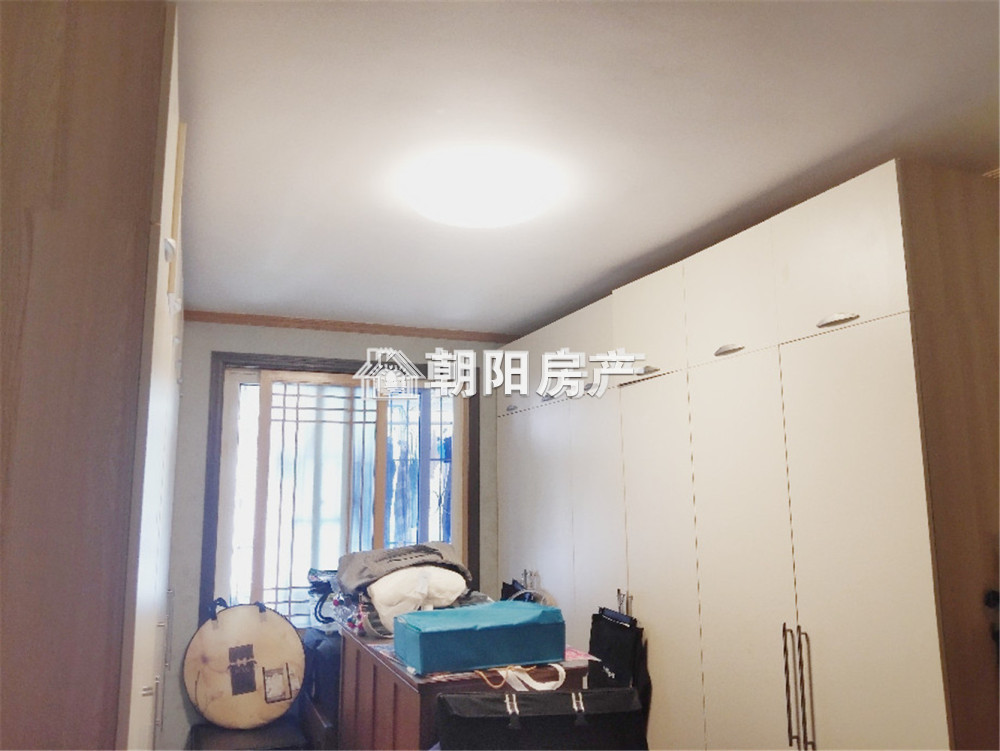 裕安三村 133平 南向三室二厅 精装 满两年 学区房