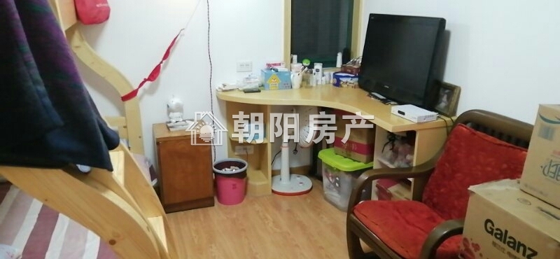 定湖花园 102平 南向精装三室 学区房 交通便利