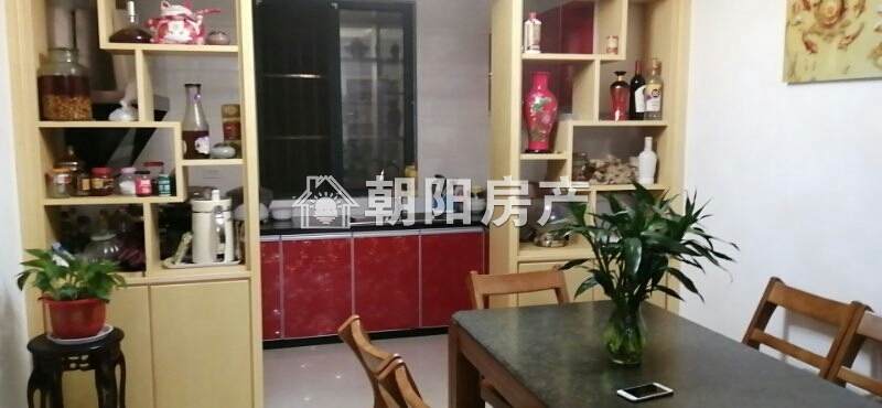 定湖花园 102平 南向精装三室 学区房 交通便利