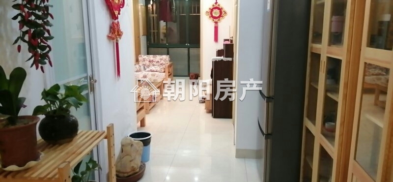 定湖花园 102平 南向精装三室 学区房 交通便利