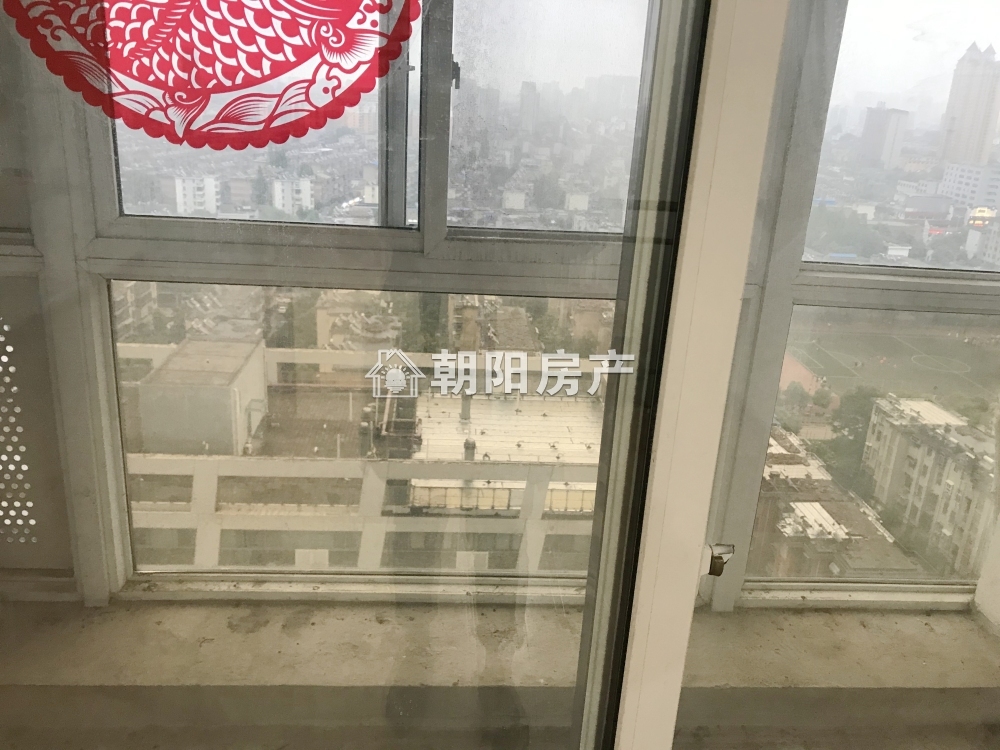 龙湖路一号 47平 南向精装一居 学区房 交通便利