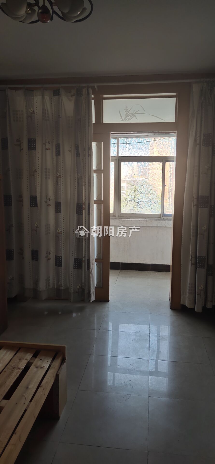 翡翠苑 70平 东向两居 简装 满两年 单价2961元/平
