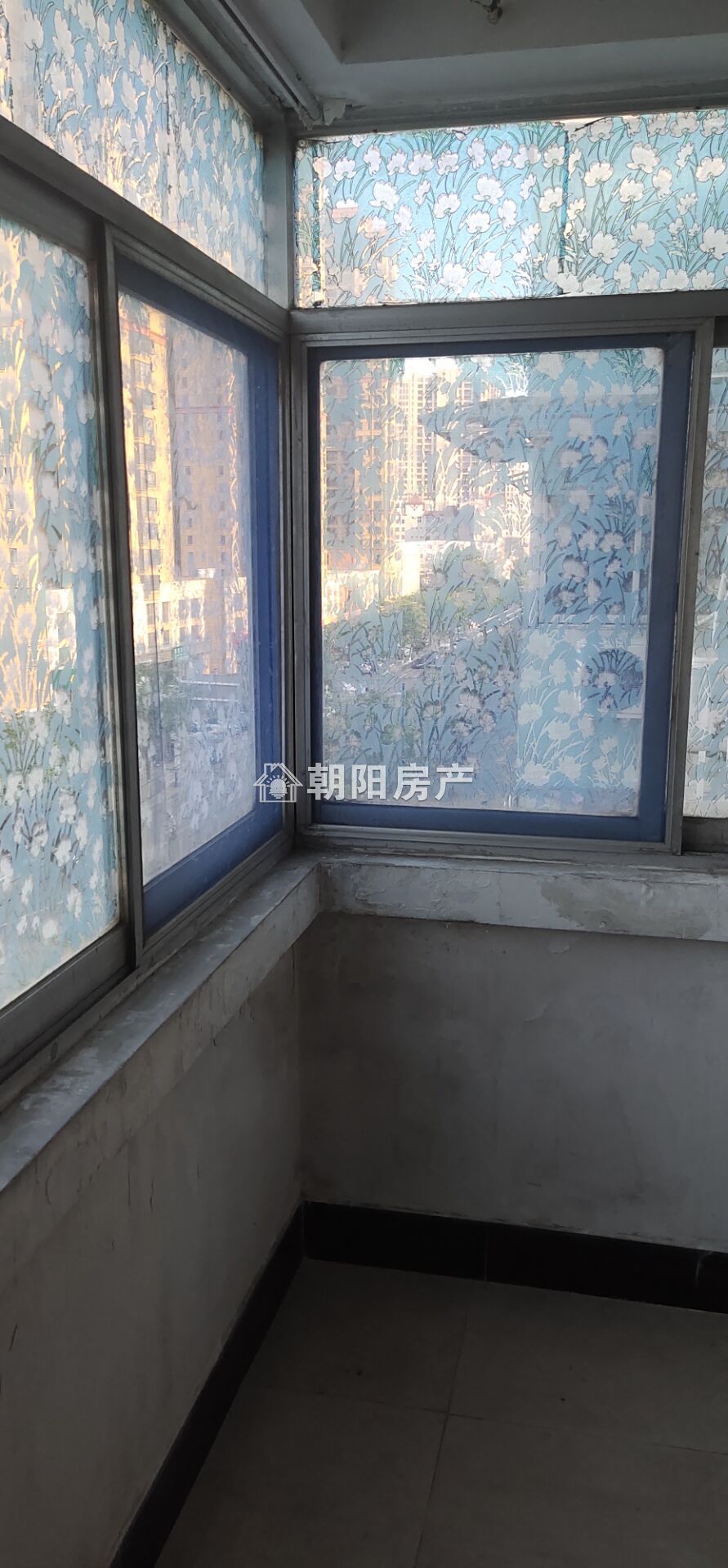 翡翠苑 70平 东向两居 简装 满两年 单价2961元/平